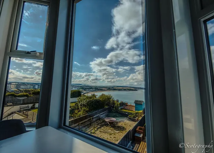 Bay View Holiday Apartments